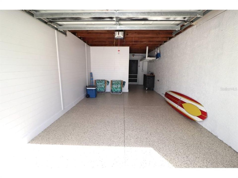 For Rent: $3,500 (2 beds, 2 baths, 1000 Square Feet)