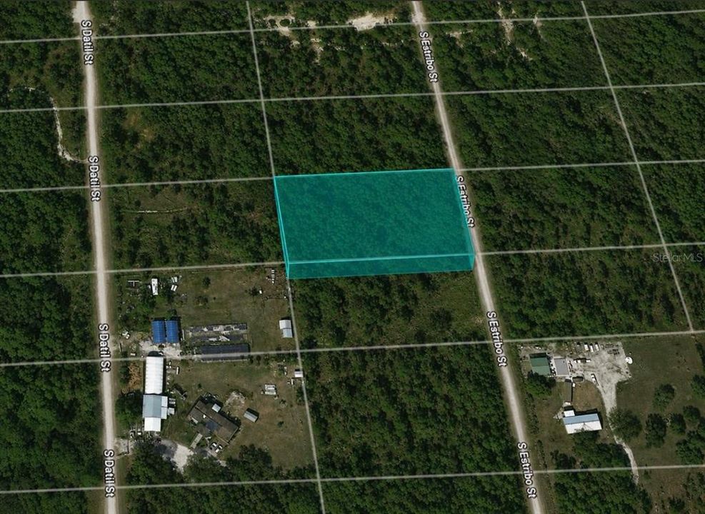 En Venta: $40,000 (1.25 acres)
