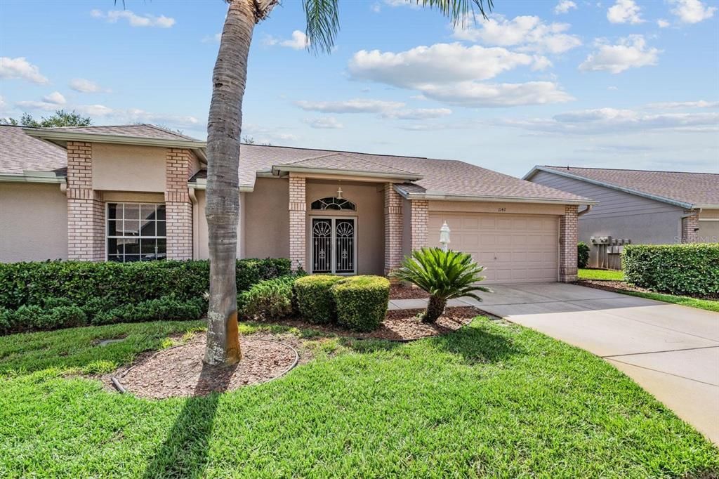 Active With Contract: $350,000 (2 beds, 2 baths, 1672 Square Feet)