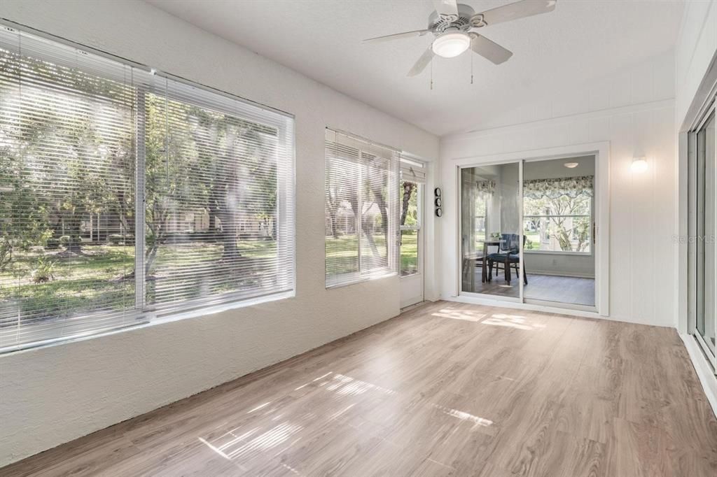 Active With Contract: $350,000 (2 beds, 2 baths, 1672 Square Feet)