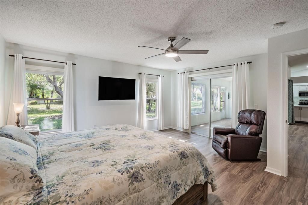 Active With Contract: $350,000 (2 beds, 2 baths, 1672 Square Feet)