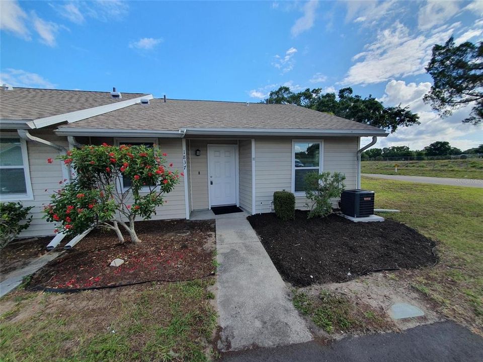 Recently Rented: $1,775 (2 beds, 2 baths, 1000 Square Feet)