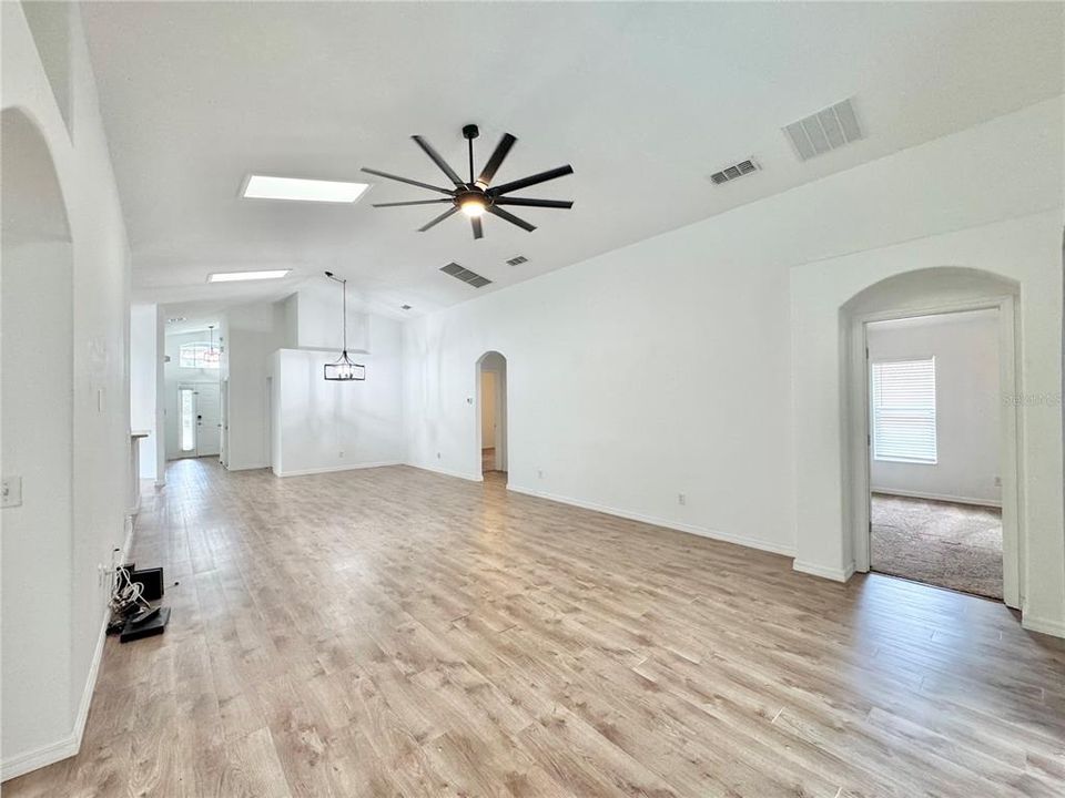 В аренду: $2,900 (5 спален, 4 ванн, 2195 Квадратных фут)
