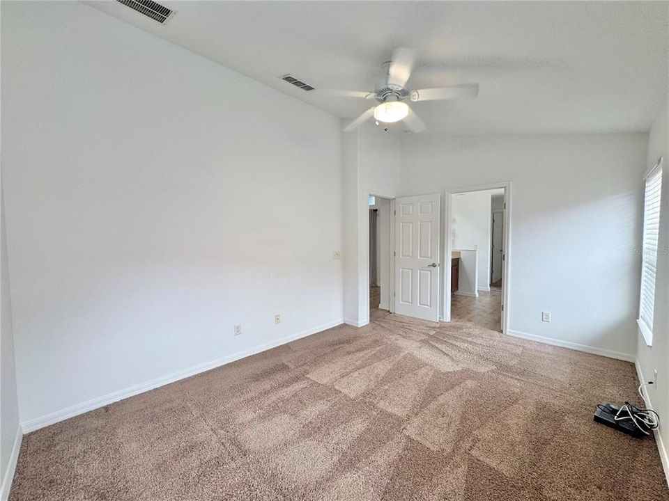 В аренду: $2,900 (5 спален, 4 ванн, 2195 Квадратных фут)