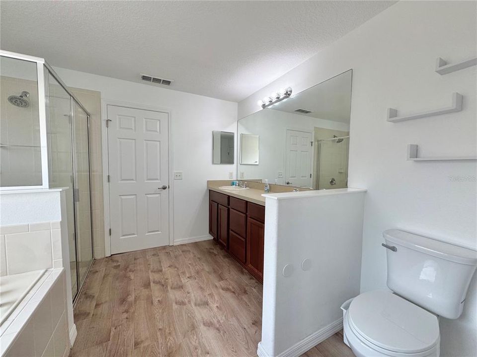 В аренду: $2,900 (5 спален, 4 ванн, 2195 Квадратных фут)
