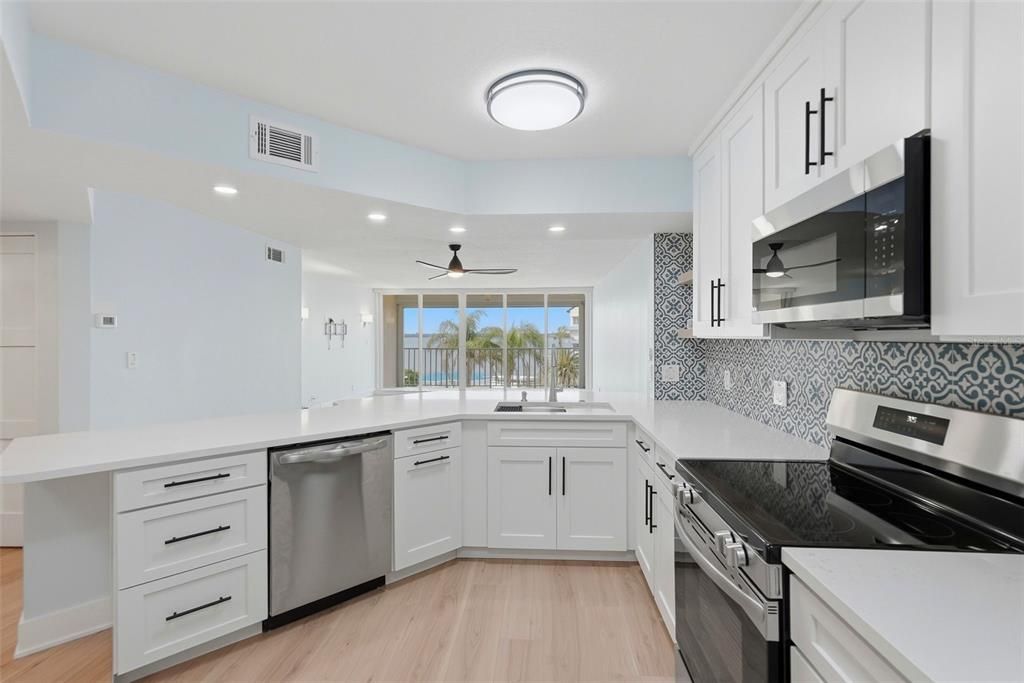 For Rent: $3,500 (2 beds, 2 baths, 1255 Square Feet)