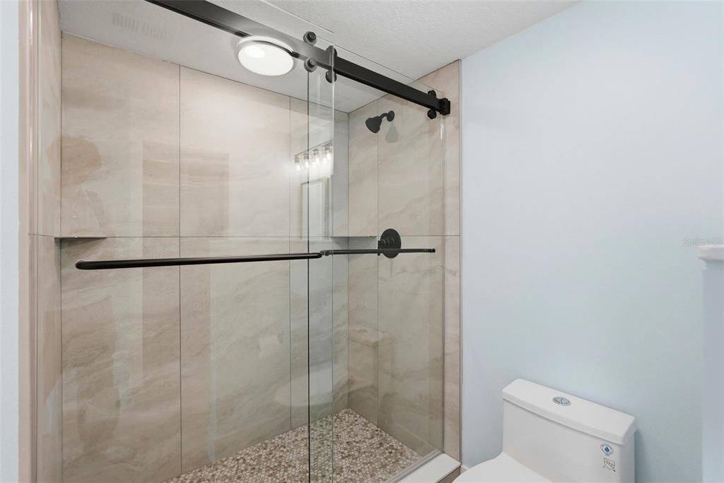 For Rent: $3,500 (2 beds, 2 baths, 1255 Square Feet)