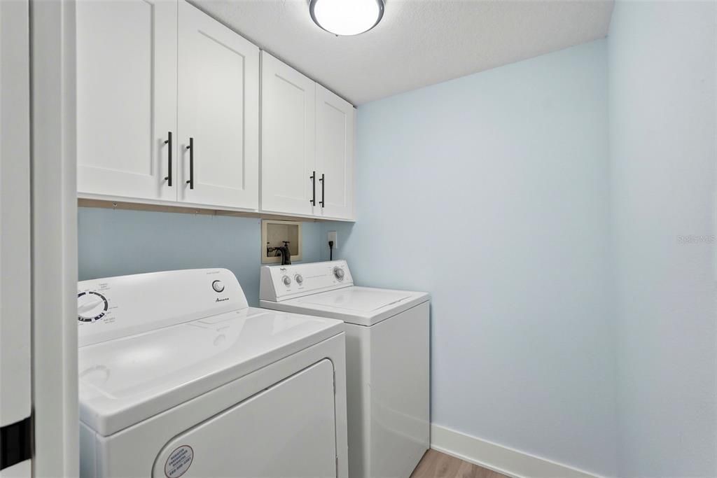 For Rent: $3,500 (2 beds, 2 baths, 1255 Square Feet)
