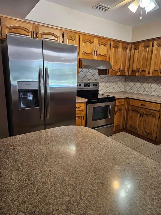 For Sale: $350,000 (3 beds, 2 baths, 1964 Square Feet)
