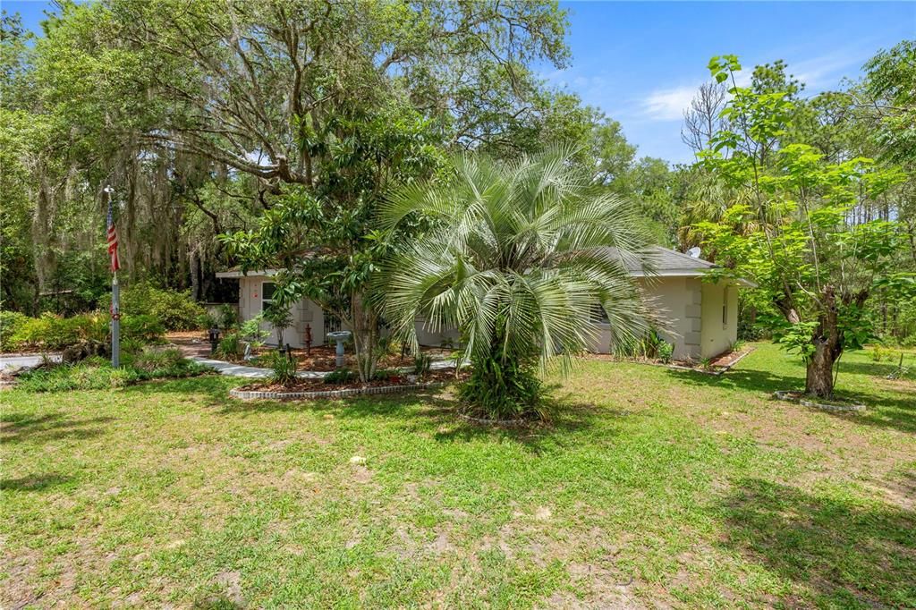 Active With Contract: $269,900 (2 beds, 2 baths, 1275 Square Feet)