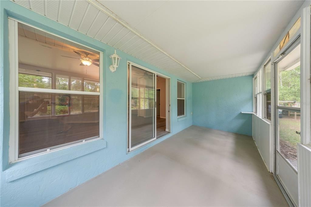 Active With Contract: $269,900 (2 beds, 2 baths, 1275 Square Feet)