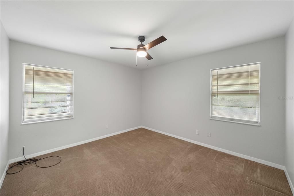 Active With Contract: $269,900 (2 beds, 2 baths, 1275 Square Feet)