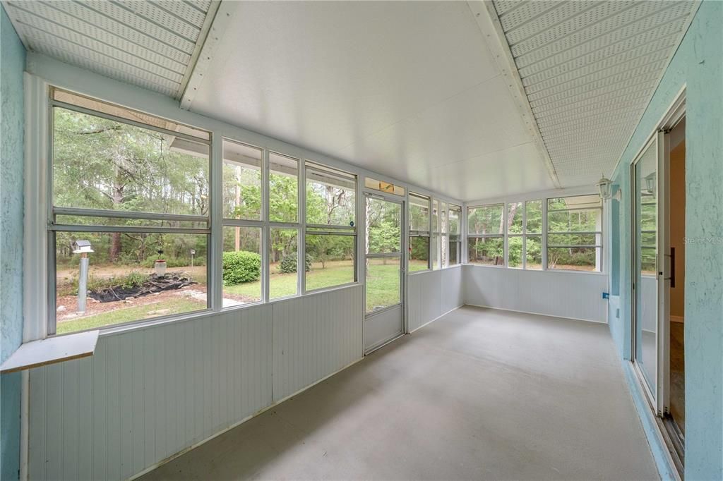 Active With Contract: $269,900 (2 beds, 2 baths, 1275 Square Feet)