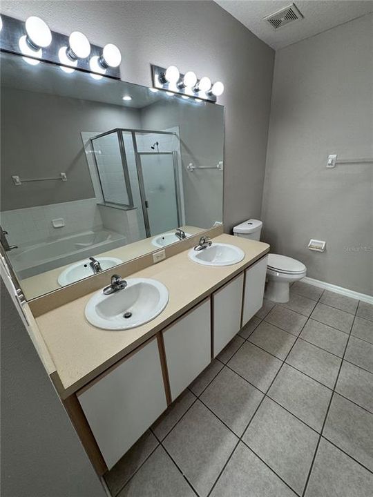 En Venta: $265,000 (3 camas, 2 baños, 1565 Pies cuadrados)