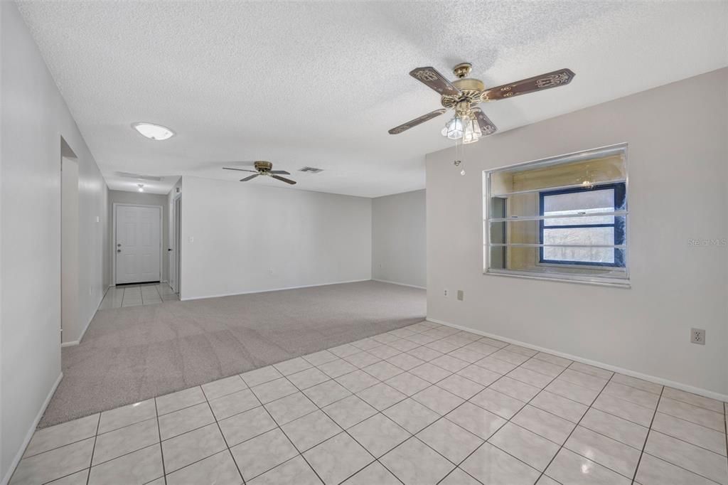 En Venta: $215,000 (2 camas, 2 baños, 1108 Pies cuadrados)