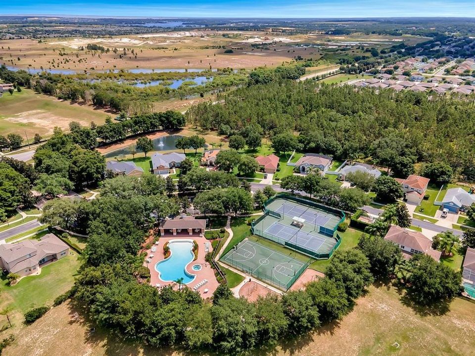 Под контрактом: $419,000 (3 спален, 2 ванн, 1933 Квадратных фут)