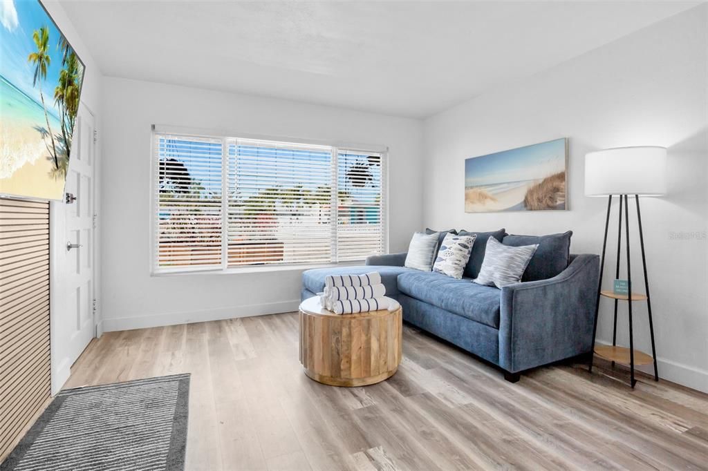 For Sale: $1,349,000 (4 beds, 2 baths, 1246 Square Feet)