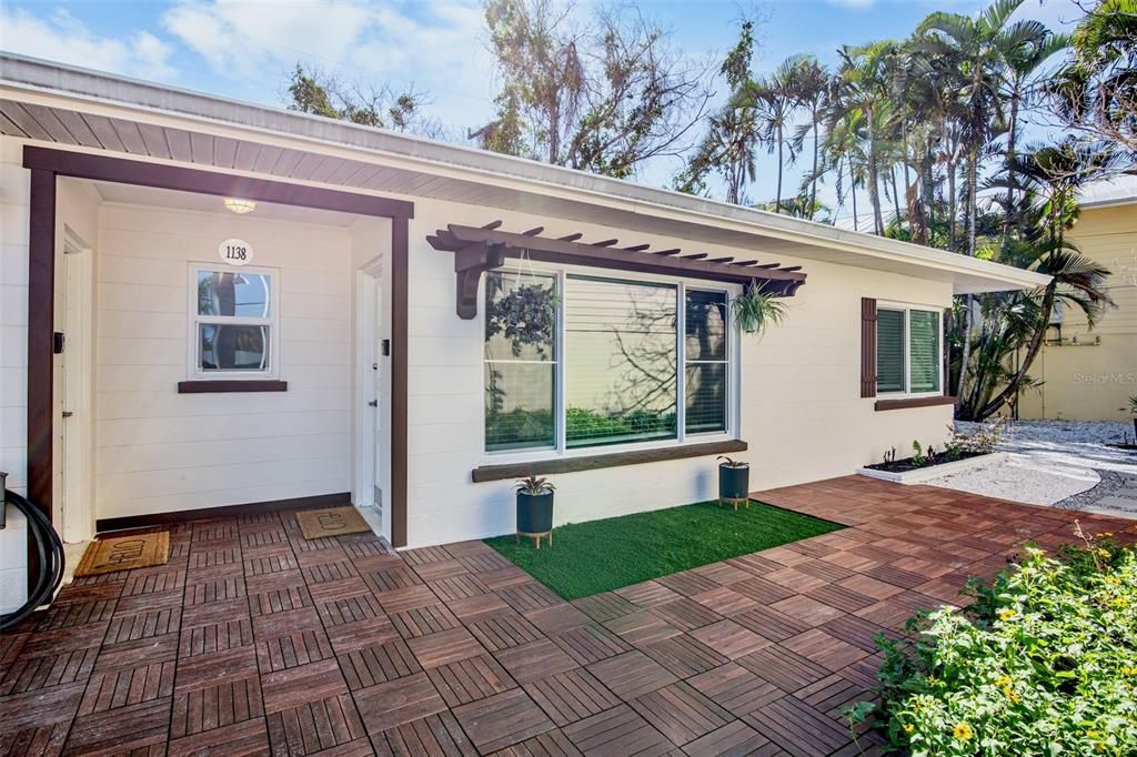 For Sale: $1,349,000 (4 beds, 2 baths, 1246 Square Feet)