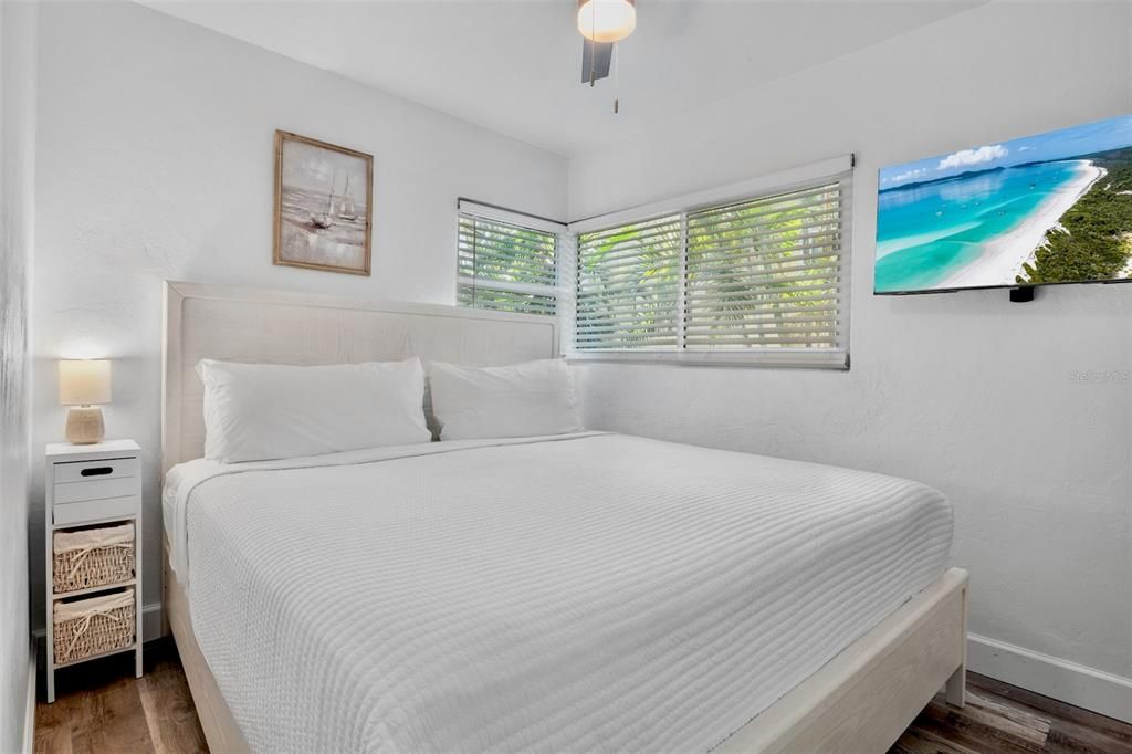 For Sale: $1,349,000 (4 beds, 2 baths, 1246 Square Feet)