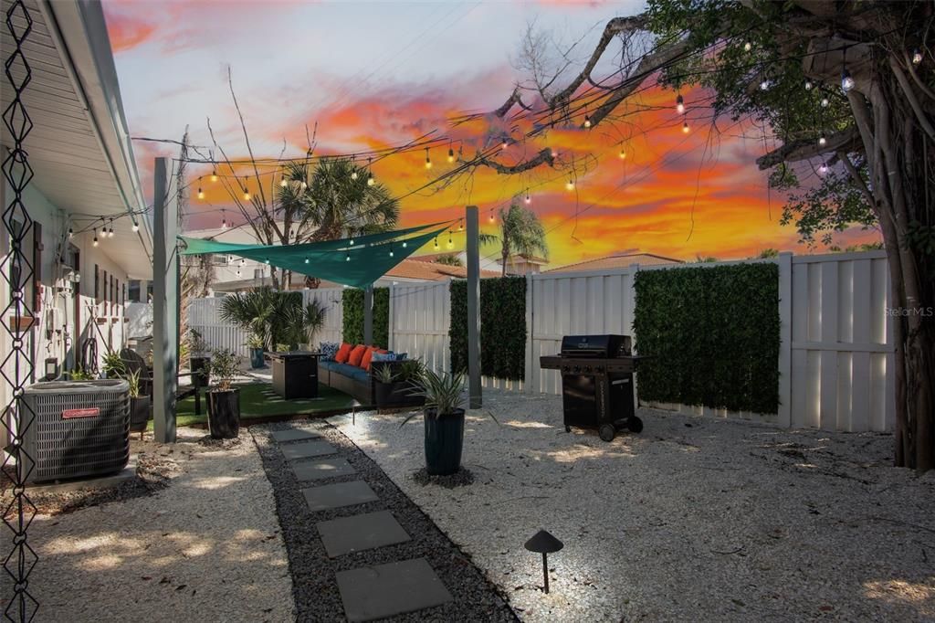 For Sale: $1,349,000 (4 beds, 2 baths, 1246 Square Feet)