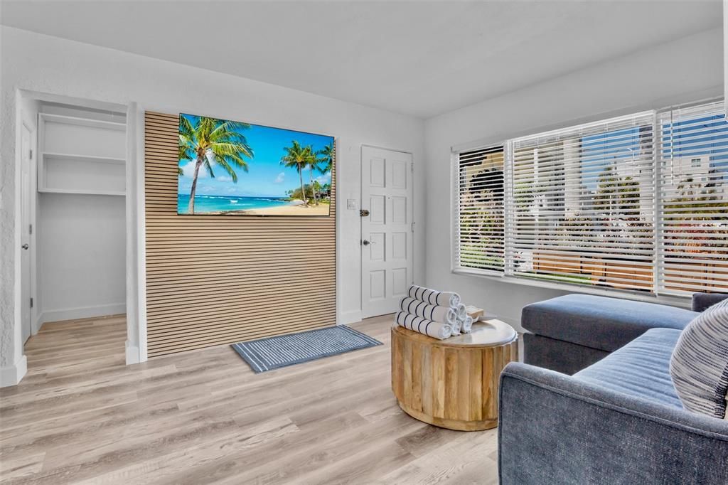 For Sale: $1,349,000 (4 beds, 2 baths, 1246 Square Feet)