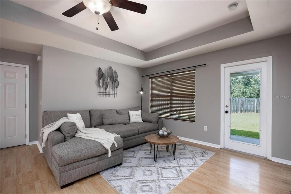 For Rent: $2,250 (3 beds, 2 baths, 1261 Square Feet)