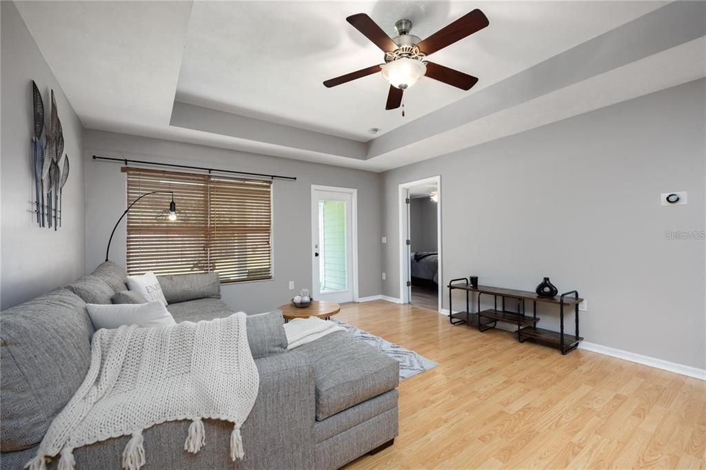 For Rent: $2,250 (3 beds, 2 baths, 1261 Square Feet)