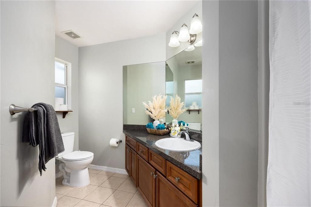 For Rent: $2,250 (3 beds, 2 baths, 1261 Square Feet)