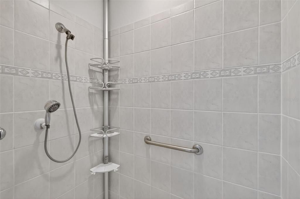 На продажу: $375,000 (3 спален, 2 ванн, 1512 Квадратных фут)