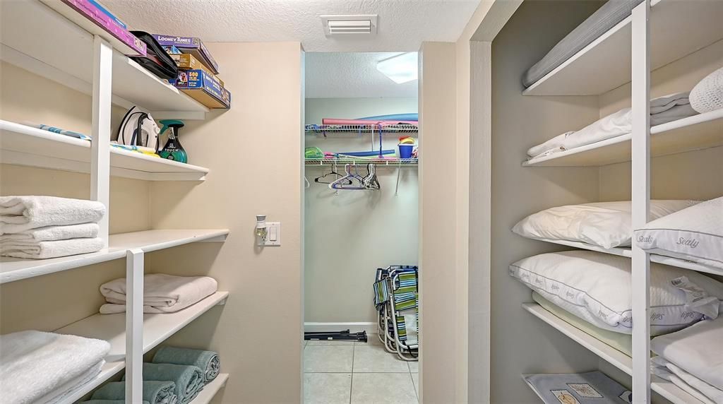 For Sale: $1,100,000 (2 beds, 2 baths, 1336 Square Feet)