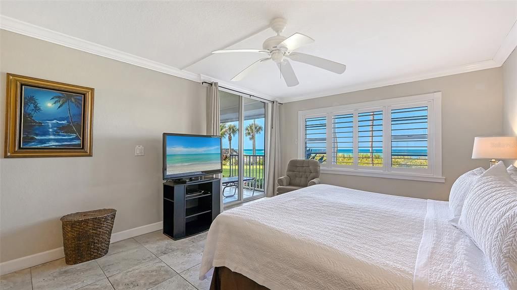 For Sale: $1,100,000 (2 beds, 2 baths, 1336 Square Feet)