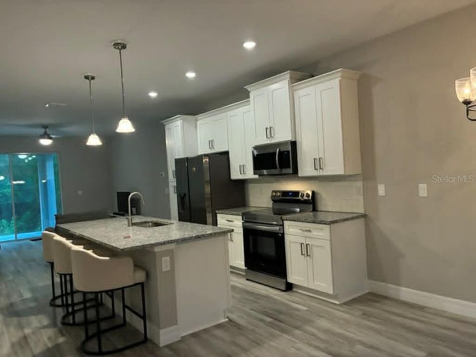 En Venta: $257,900 (4 camas, 2 baños, 1478 Pies cuadrados)
