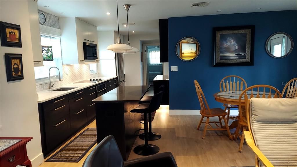 En Venta: $399,999 (4 camas, 2 baños, 1456 Pies cuadrados)