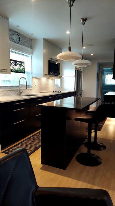 En Venta: $399,999 (4 camas, 2 baños, 1456 Pies cuadrados)