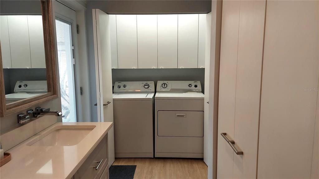 En Venta: $399,999 (4 camas, 2 baños, 1456 Pies cuadrados)