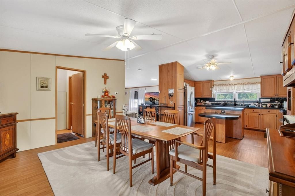 For Sale: $260,000 (4 beds, 2 baths, 1890 Square Feet)