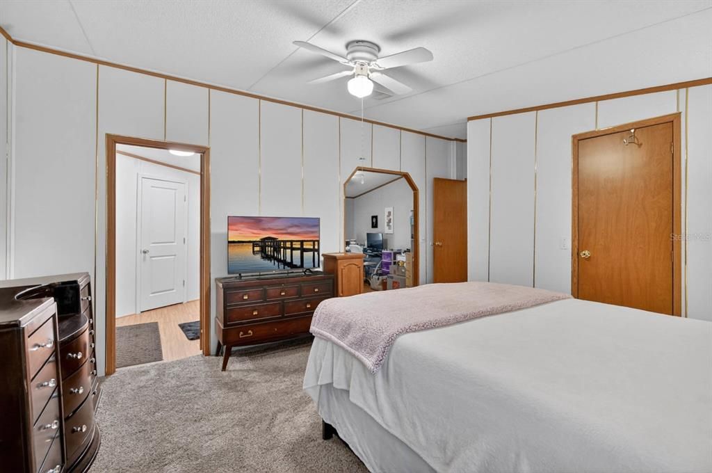 For Sale: $260,000 (4 beds, 2 baths, 1890 Square Feet)