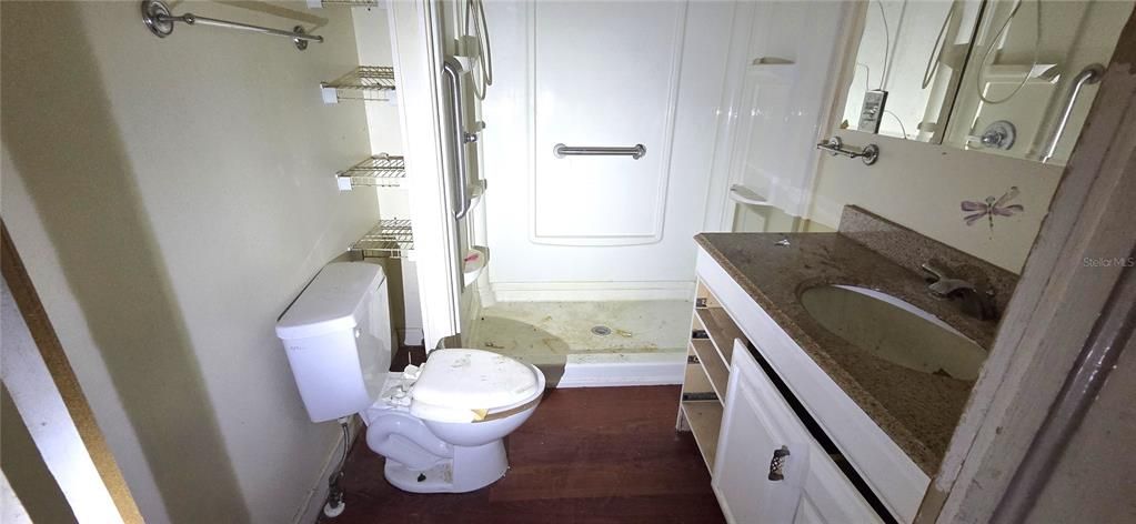 Activo con contrato: $88,000 (3 camas, 2 baños, 1916 Pies cuadrados)