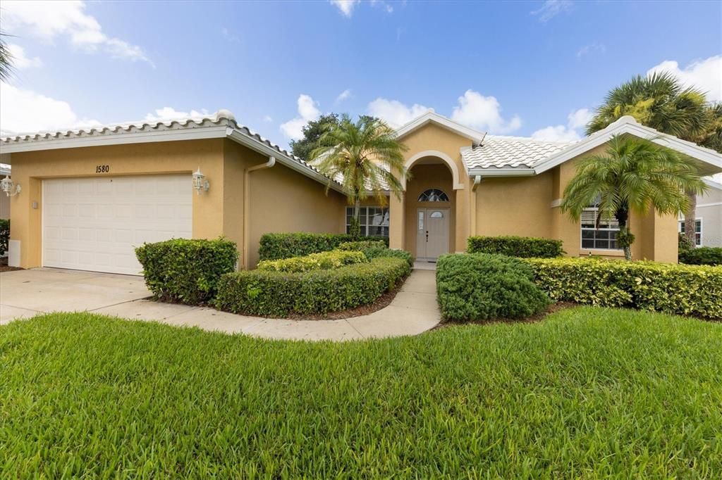 For Rent: $2,800 (2 beds, 2 baths, 2085 Square Feet)