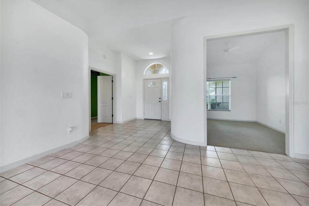 For Rent: $2,800 (2 beds, 2 baths, 2085 Square Feet)