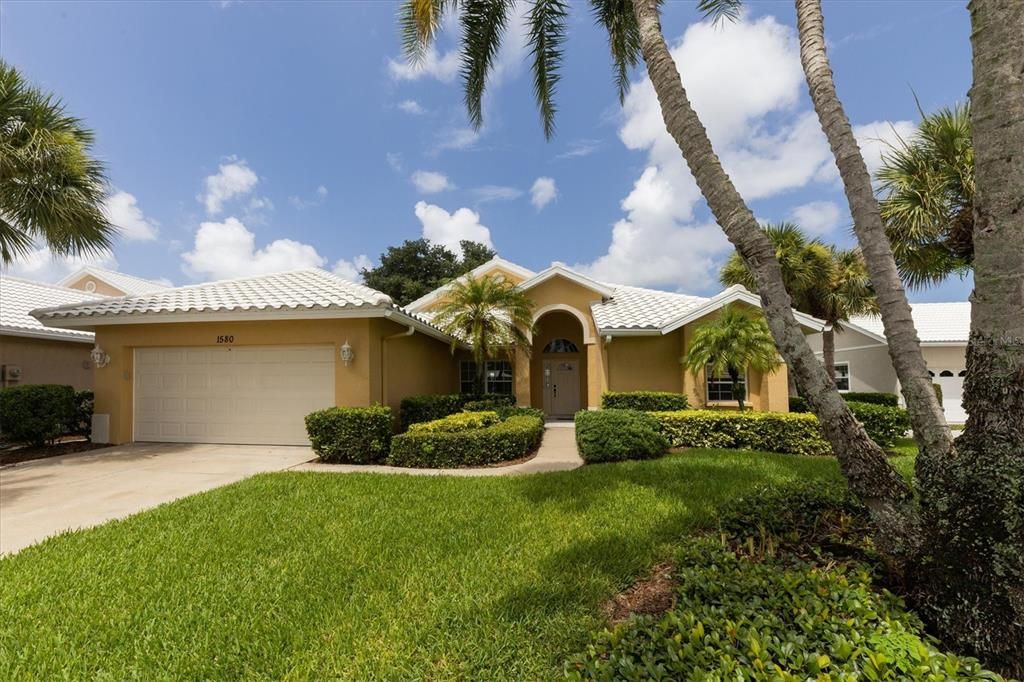 For Rent: $2,800 (2 beds, 2 baths, 2085 Square Feet)