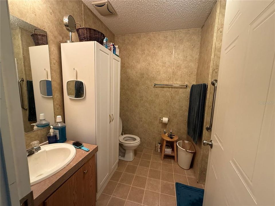На продажу: $225,000 (3 спален, 2 ванн, 1080 Квадратных фут)