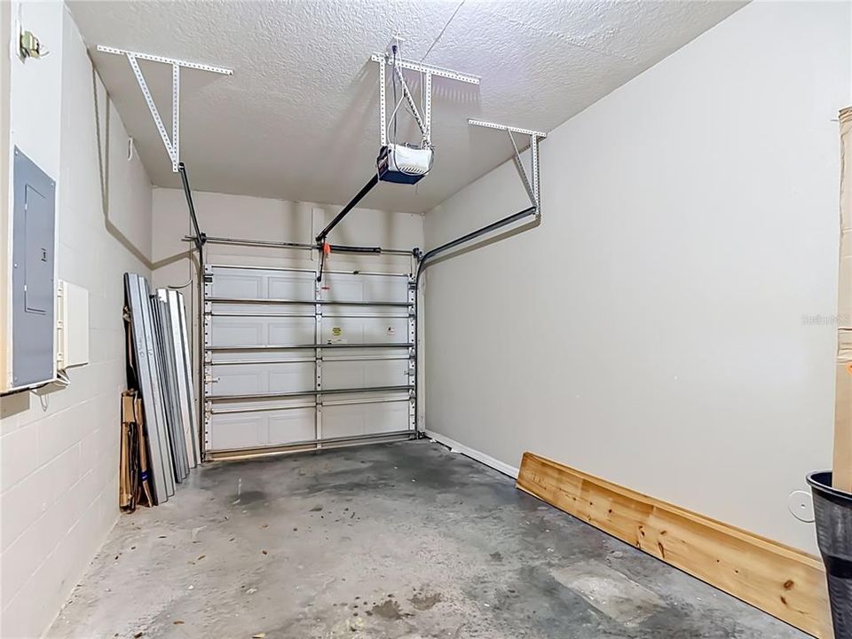 На продажу: $215,000 (2 спален, 2 ванн, 1176 Квадратных фут)