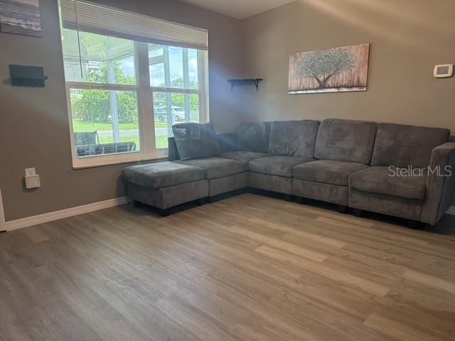Active With Contract: $2,000 (3 beds, 2 baths, 980 Square Feet)
