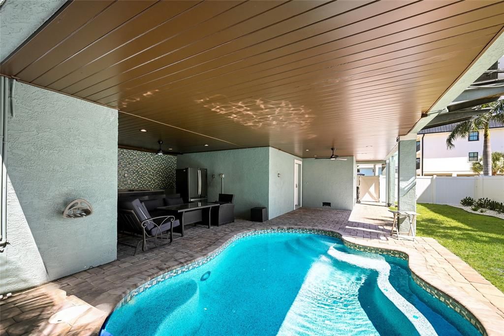 For Sale: $2,695,000 (4 beds, 3 baths, 2678 Square Feet)