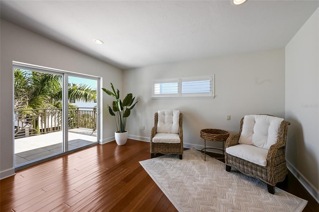 For Sale: $2,695,000 (4 beds, 3 baths, 2678 Square Feet)