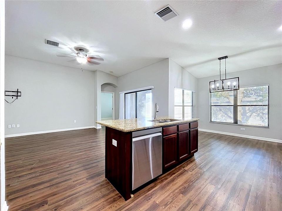 For Sale: $359,000 (4 beds, 2 baths, 2091 Square Feet)