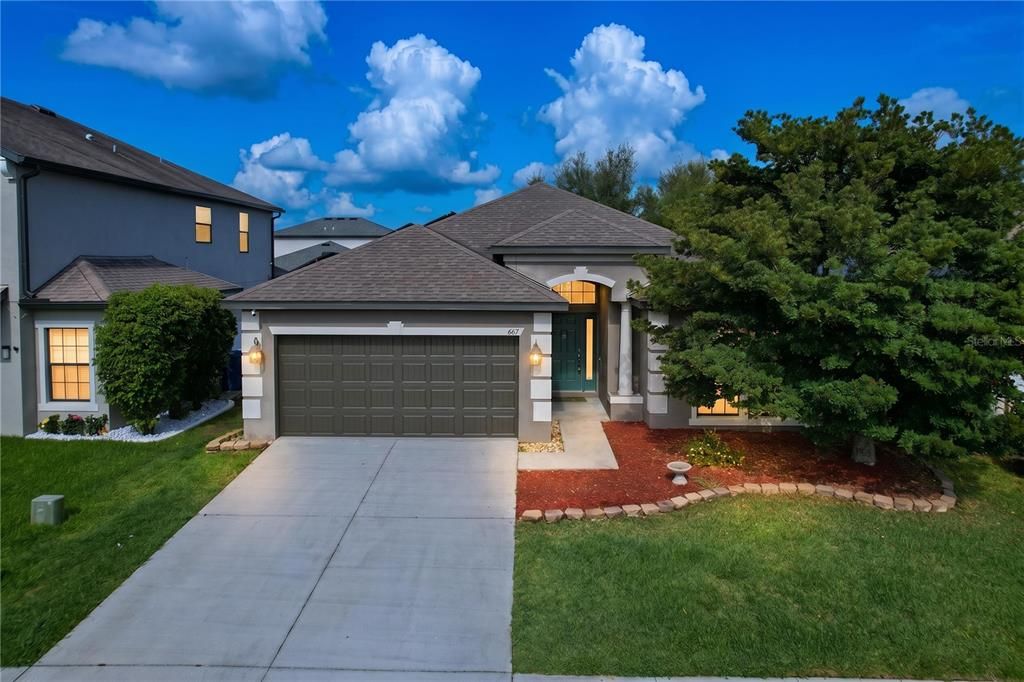 For Sale: $359,000 (4 beds, 2 baths, 2091 Square Feet)