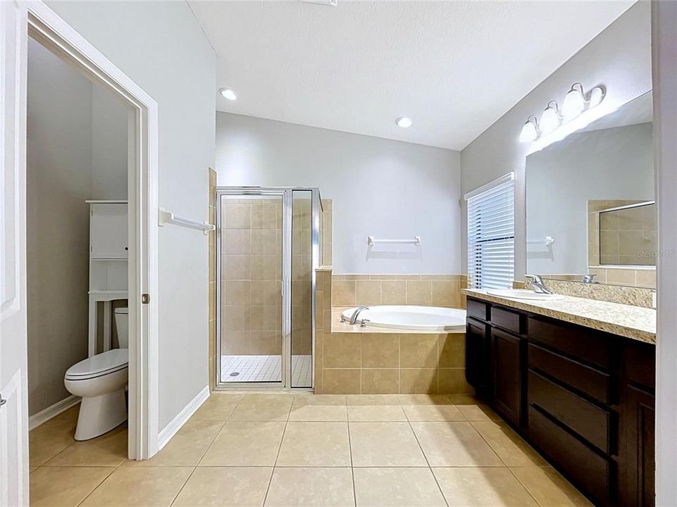 For Sale: $359,000 (4 beds, 2 baths, 2091 Square Feet)