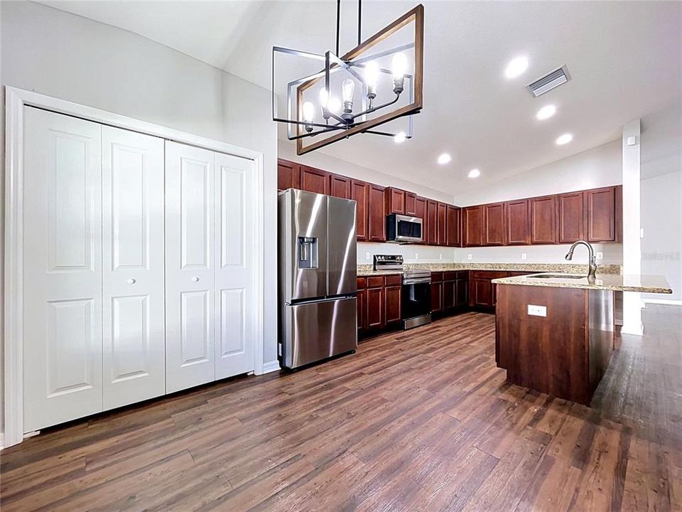 For Sale: $359,000 (4 beds, 2 baths, 2091 Square Feet)